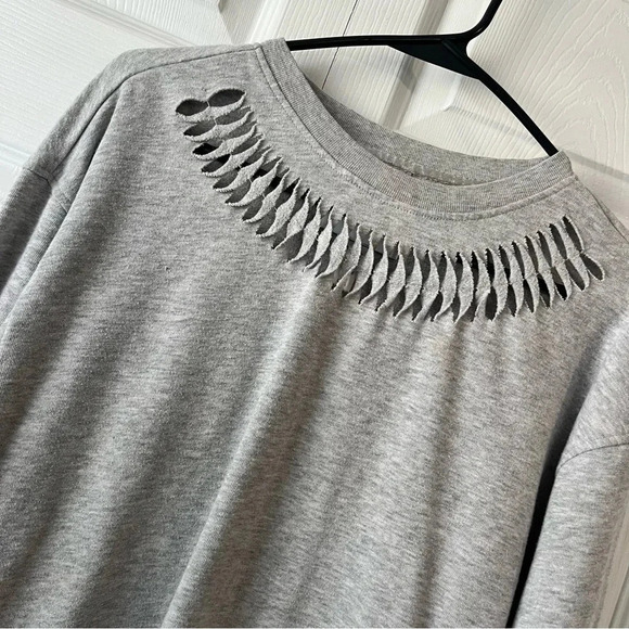 Victoria Sport Sweatshirt Womens Size Sm/P Cutout Long Sleeve Gray - Picture 2 of 4